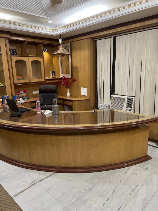 Hotel Tela Suite Plaza Nuova Delhi Esterno foto